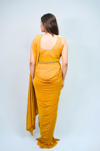 READY TO WEAR