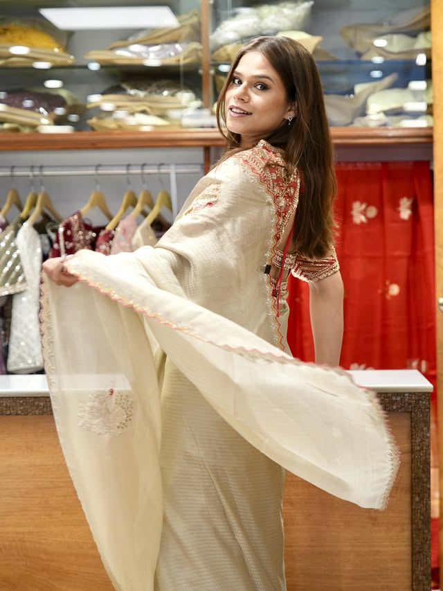 lightweight tissue saree