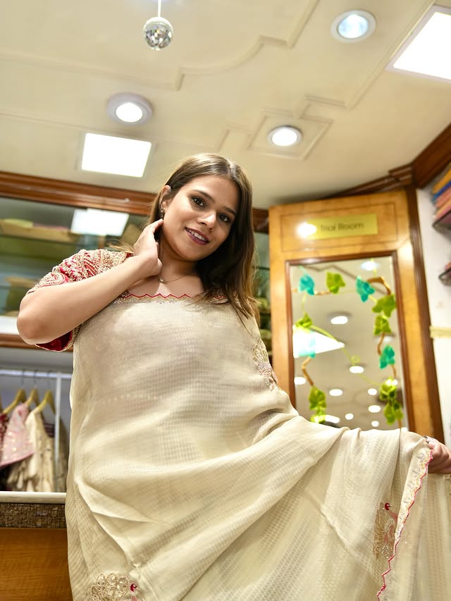 lightweight tissue saree